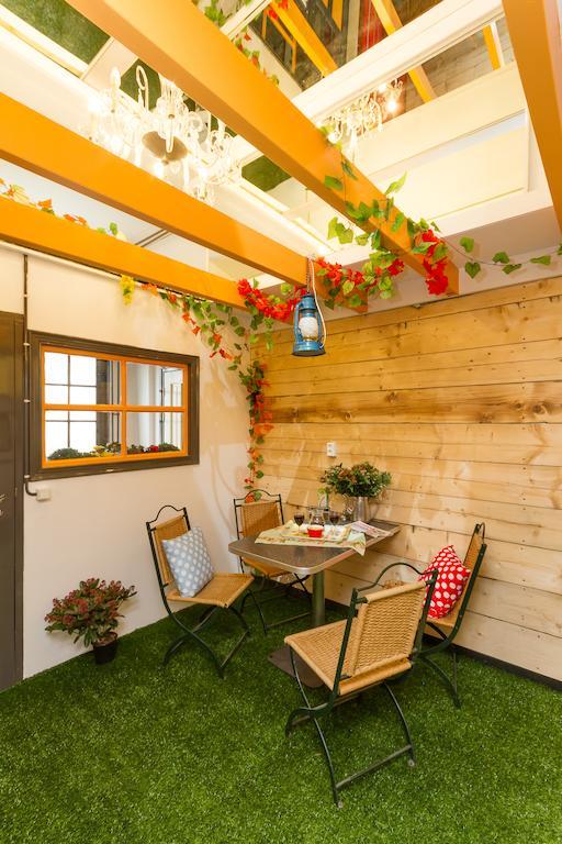 Campsite Indoor City Camping Alkmaar